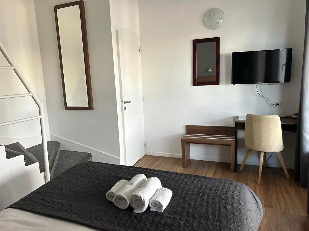 Hotel Moderne Vichy 2*,  France