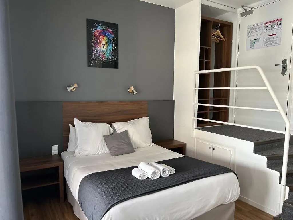 Hotel Moderne Vichy 2*,