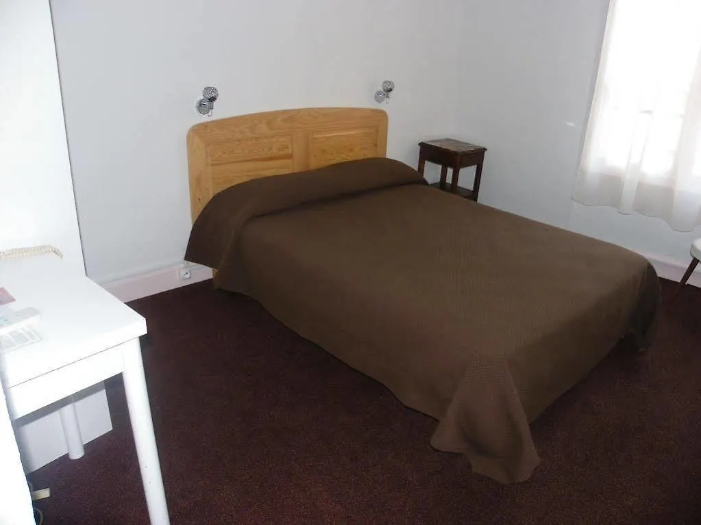 Hotel Moderne Vichy 2*,