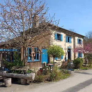  Bed and breakfast Ille Flottante, Hébergements Insolites Sur Le Canal Francia
